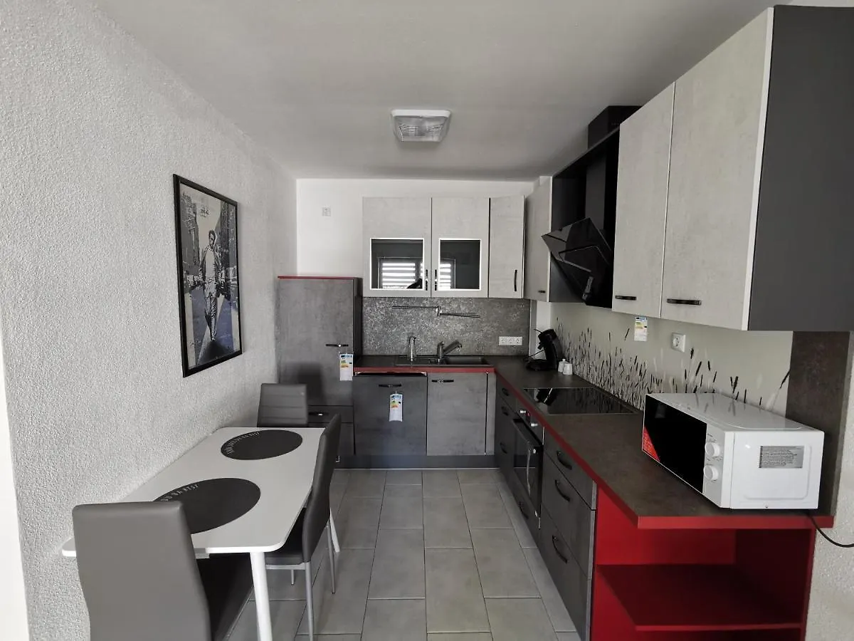 Neue Bungalow Ferienwohnung Ansbach 0*,  Almanya